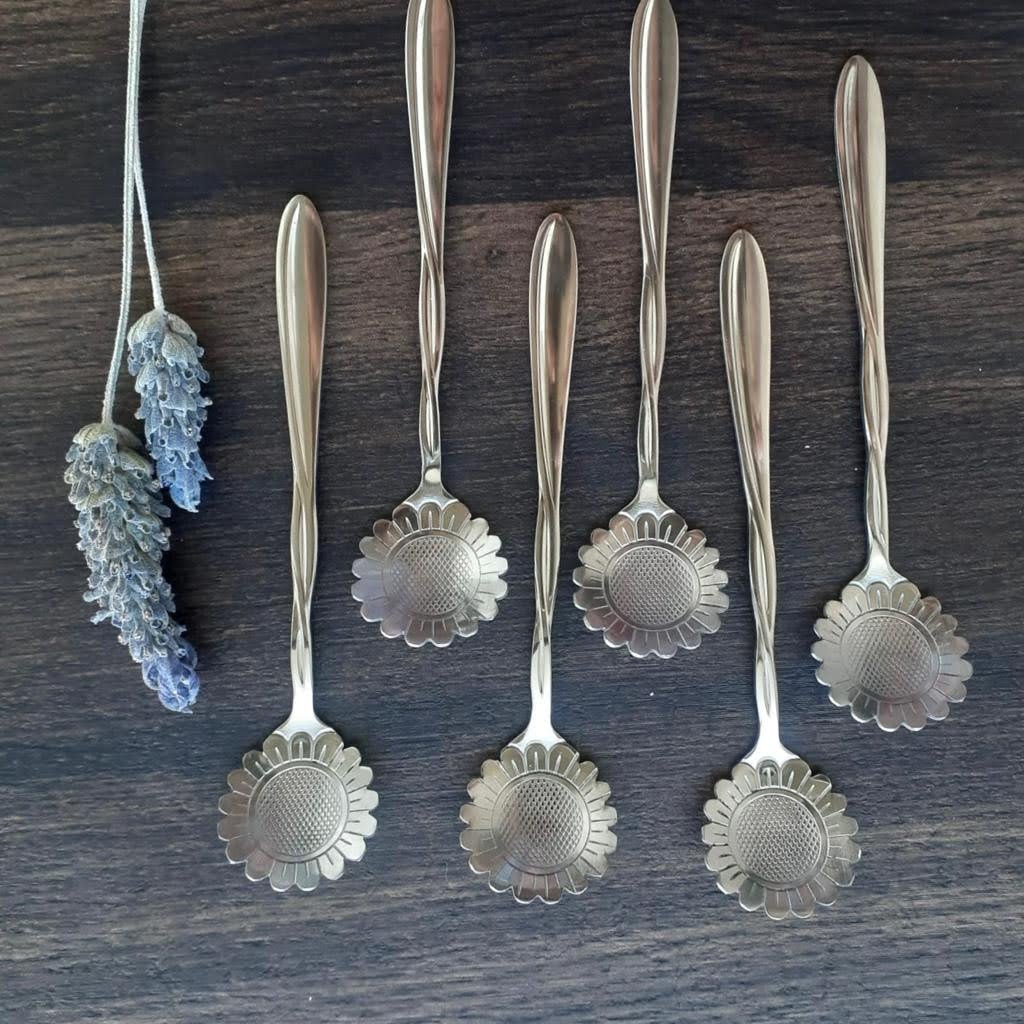 Cucharita Flor Corta