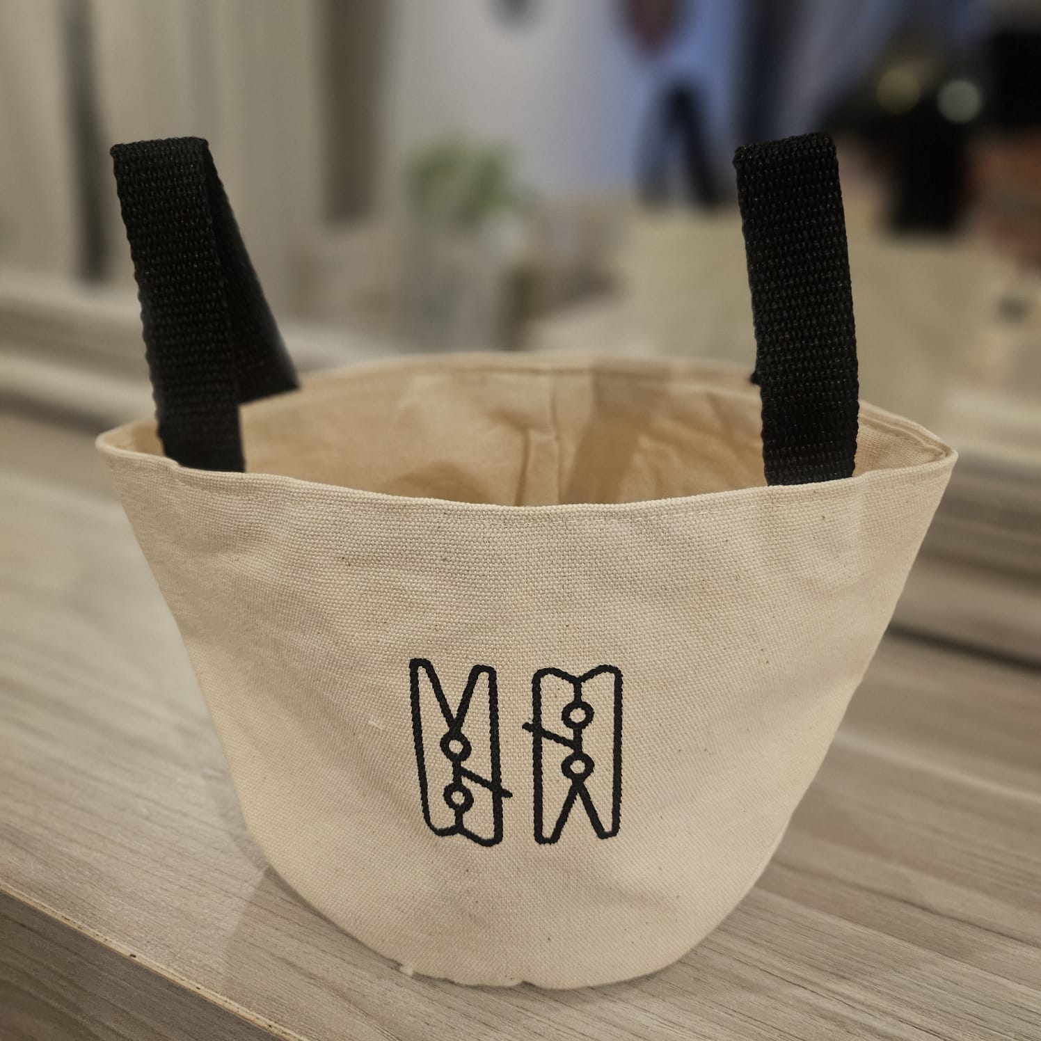 Contenedor de broches