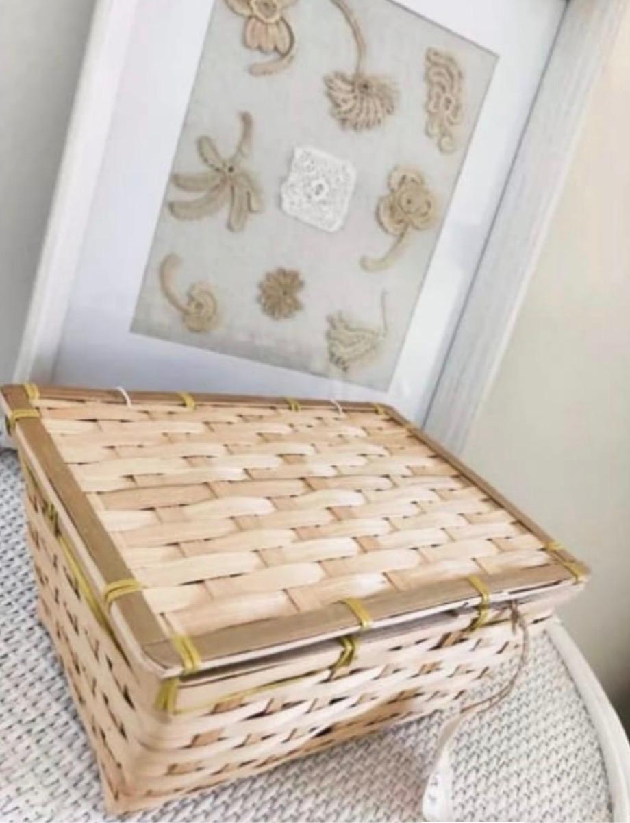 Caja con tapa de bambú